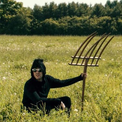 hollyweeen's profile picture. evil, diabolical, lemon scented