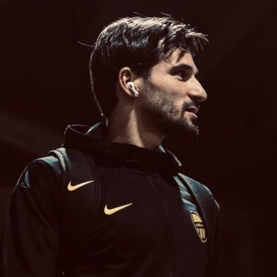 xkn52's profile picture. 