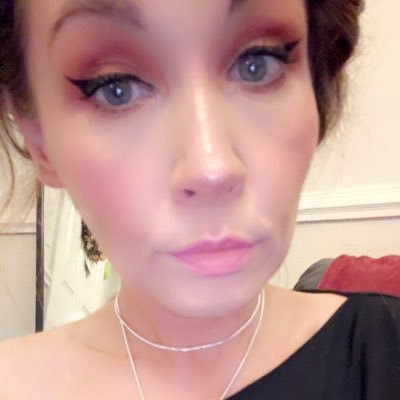 devilcakes's profile picture. From Dublin - What you get by achieving your goals is not as important as what you become by achieving your goals ❤️ #repealthe8th all opinions are my own ❤️