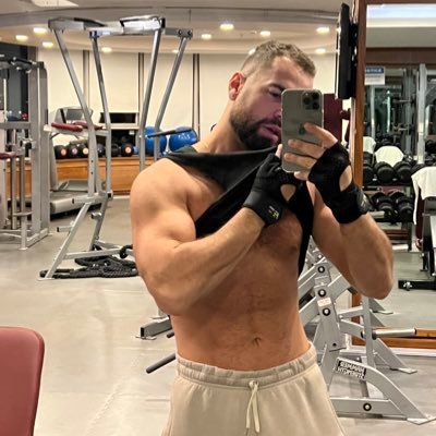 elieaz123's profile picture. instagram : abzeli.e