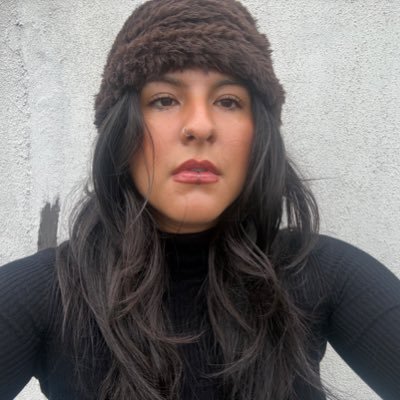 punchingthevoid's profile picture. #Camera #Girl on an endless scroll