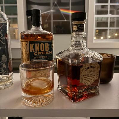 na_west_music's profile picture. #NaWestmusic #cinematicguitar #artist #Nashville #guitar #create #bitcoin #nawest #bourbon #newmusic #OhioStateBuckeyes #GoBucks | email: nawestmusic@gmail.com