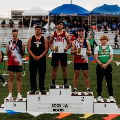 Raynce_B_07's profile picture. 6’2 210 lbs | Thrower C/O 2027 Recruit | Discus - 154”10 — Shotput - 47”5.50 | 2025 Discus State Champion 🥇