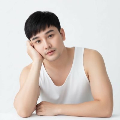 hayzrywin's profile picture. First time of being tonsillitis and allergic to Amoxicillin 500 mg in Y2024, damn!