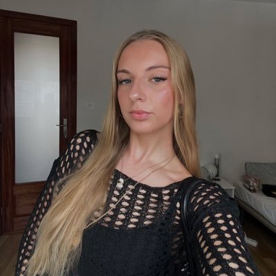 eva_lsoares's profile picture. lana del rey fan account ig: eva_lsoares