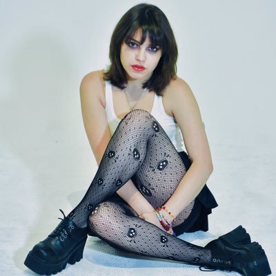 BaileyElora's profile picture. • I sing a lil bit • big bisexual vibes // halsey & bts stan // chronic illness queen // T1D for 12 yrs