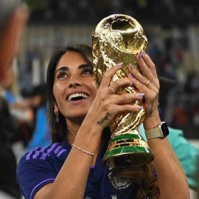 Antonelaxrocuzo's profile picture. Mamá de Thiago Mateo y Ciro 🇦🇷| Fan Account | Not Affiliated with anyone | Parody