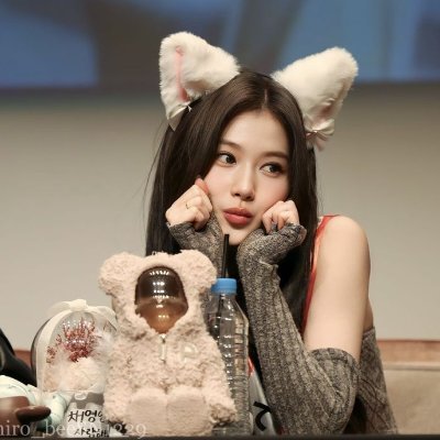 twicecoreg's profile picture. ot9. nine or none.