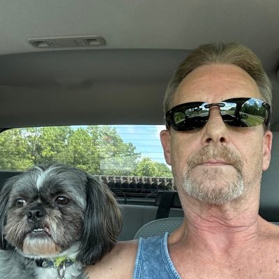 Ed10060225's profile picture. Cat and Dog dad,Harley and Jeep guy,like the beach,donate to numerous animal charities,Trump guy
