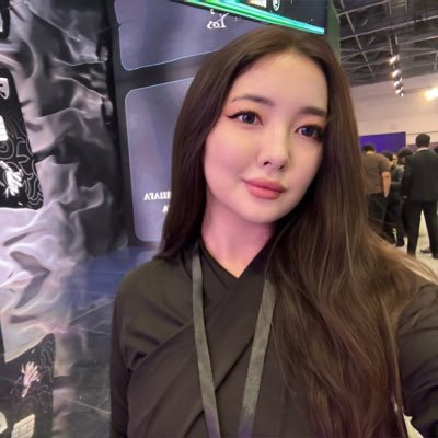 n_nurgul04's profile picture. 