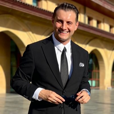 hamzacifttci's profile picture. Gazeteci/Spiker @tvnet Haber Merkezi | 16.00-19.00