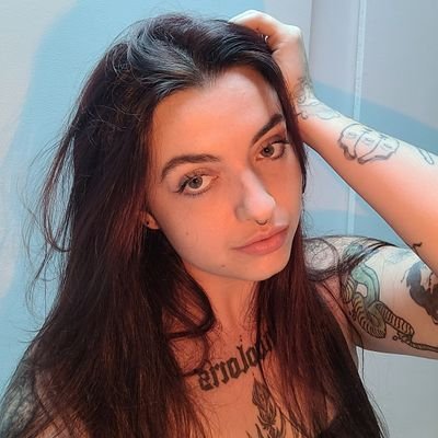 aceluffylaw's profile picture. tatoueuse en devenir et

( c'est la-bas qu'il faut soutenir @amegonetattoo )