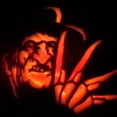 Gr8PowerfulZan's profile picture. Full-time horror addict, part-time weirdo. I’m obsessed with books, scary movies and all things Autumnal. I am me.