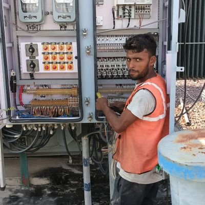 Pradeep218675's profile picture. 