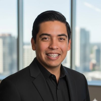 iamcobos's profile picture. Viviendo al ritmo del presente. Café en mano, historias en mente. Comparto lo que me inspira.