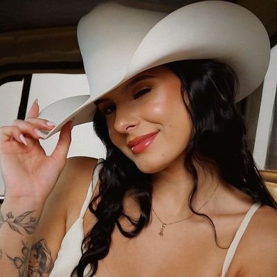 @melpaynez