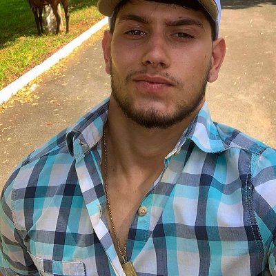 HenryLawson34's profile picture. Proper gentleman energy. Big on honesty, small talk, and Yorkshire tea. ☕🌹