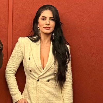 gabrielasalvan's profile picture. Atriz, criminalista, modelo, dona de casa e bailarina. Tudo ao mesmo tempo agora e nos intervalos venho aqui reclamar.