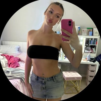 jenna_mariee1's profile picture. here for your feet fix(; -21 years old 5'ft size 7-- DM me for sales 🌸🤭
