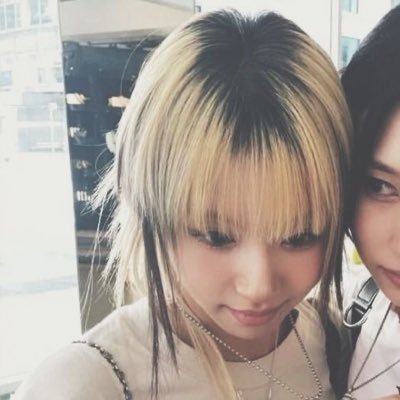 jeongnagf's profile picture. 16 + lesbian || #once #fearnot #gllit ++ || m/w @kanastorice ♡ || HEAVY rt + qrt || 15+ preferred