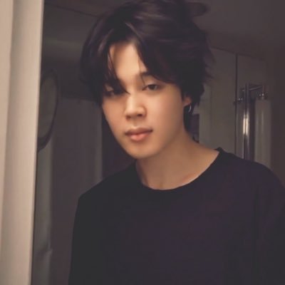 TwistedPurl's profile picture. simple things music, food, and good fun. preferably with my children in tow. if you think I’m too old to stan, your opinion is none of my business. 가자!