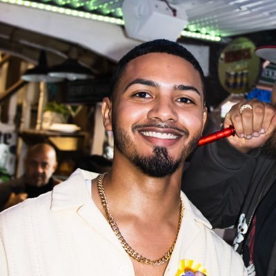 SOLARPAPI_'s profile picture. "Solar Expert ☀️ | Sales Guru 🤝 | Saving the planet, one solar panel at a time | DJ by night 🎧 | Aspiring actor and model ✨ | Travel enthusiast 🌎 |