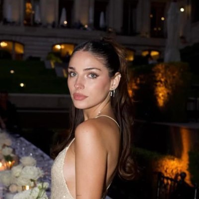 Martalitsc52049's profile picture. Music is my quietest refuge.