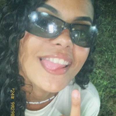 coe_karrol's profile picture. ✌🏼