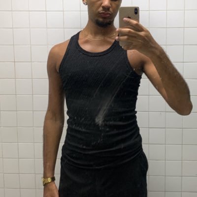 Rj021Pretin's profile picture. 1,96📏| 21 anos| Nesse perfil vocês vão ver um pouco de exibicionismo e algumas das minhas aventuras| Collab DM