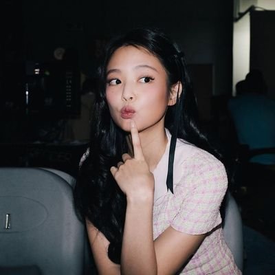 eqlderly's profile picture. A typa rapper that makes you forget that you got a type, Jennie Kim of BLACKPINK.