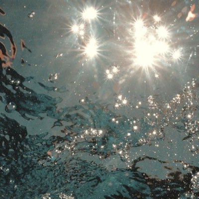 parasutuctu's profile picture. arada sohbet edip gidiyorum