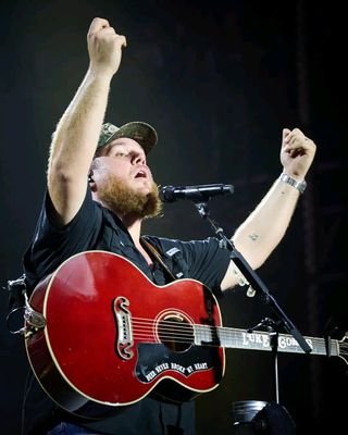 LukeCombs79474's profile picture. 