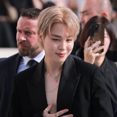 ath_agustd's profile picture. she/her🐣27 and clueless