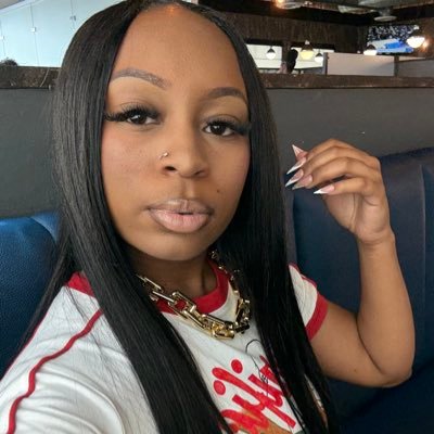 laniyashiese's profile picture. 