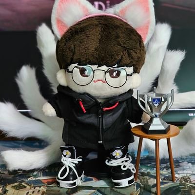 sicgom_esports's profile picture. T1 / 삼성 라이온즈
타 선수&팀 언급 O
Photo&Fanart | Reupload O, Profile&Header  O