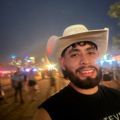 whooised's profile picture. I’m kinda cool I guess. 12:17