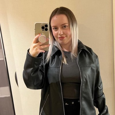 Sylvie_Thomson1's profile picture. It's not whether you get knocked down, it's whether you get back up... 💕