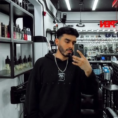 DavidPoma424340's profile picture. 