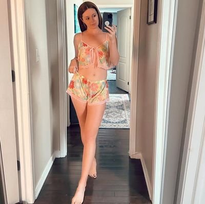 Nadiafoxx22's profile picture.