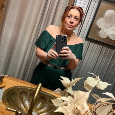 citygalsports's profile picture. Fresh Take on #FCommunityRelations for #NFL #Athletes #FoundationGuru Executive Director @teamclvlnd & casually bake @freshbakedmimi