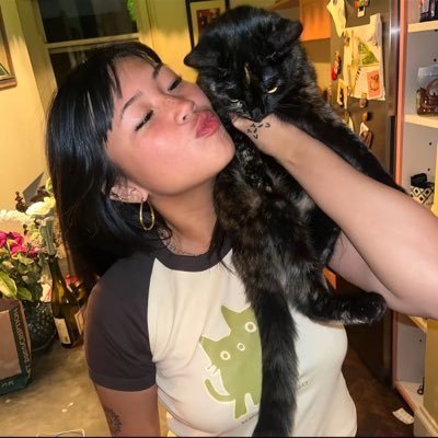 beepobeepo0's profile picture. World is yours but you mine