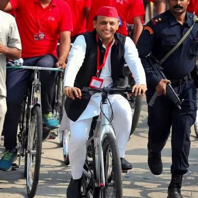 Meet_your_voice's profile picture. जिला उपाध्यक्ष - सo पाo लोहिया वाहिनी,
Ex Journalist - Aima, राजनीतिक विश्लेषक,
सदस्य - सपा, पूर्व जिo मीडिया प्रभारी-यूथ ब्रिग्रेड,
पूर्व प्रदेश सचिव, उoप्रo