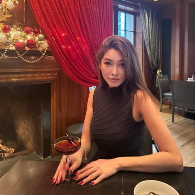 Kinsy1111's profile picture. "🌸 Born to shine ✨