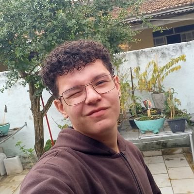 NovodoPlim's profile picture. Ha, eu voltei, numa nova conta, mas voltei 
👑