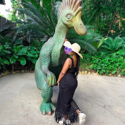 DefenderofCeec's profile picture. Omini Chameleon The girl has many faces😌⚔️😋 Aquarius gang //Team thickthighs!!