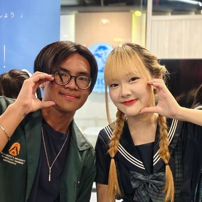 Ren_ovez's profile picture. Break it down to be myself.
私はミンとレンです。
Please come in peace.