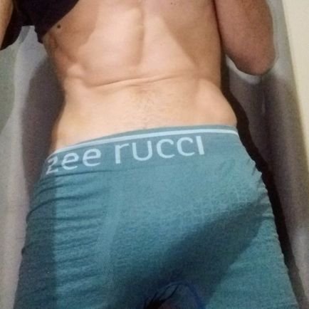 Ol71352463's profile picture. 