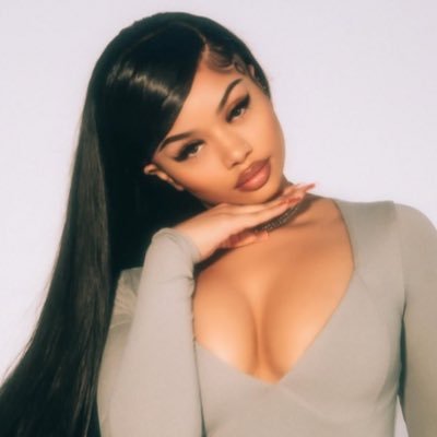 softielite's profile picture. girl next door.