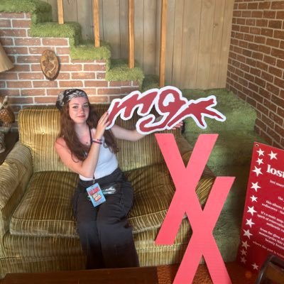 MrGunKelly's profile picture. everything we wanted is ours