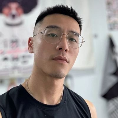 zwbrq39473133's profile picture. 35 176 68 0.5偏1 喜欢跑步的大叔 当朋友圈发 谢谢关注